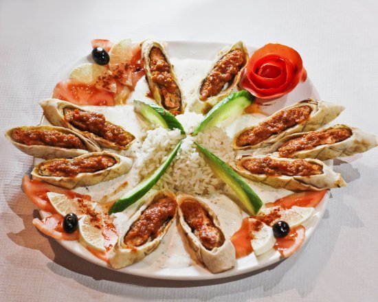 Tavuk Kıymadan Beyti Sarma
